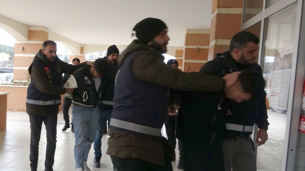 Pazar yeri cinayeti davasında sanıklar hakim karşısında