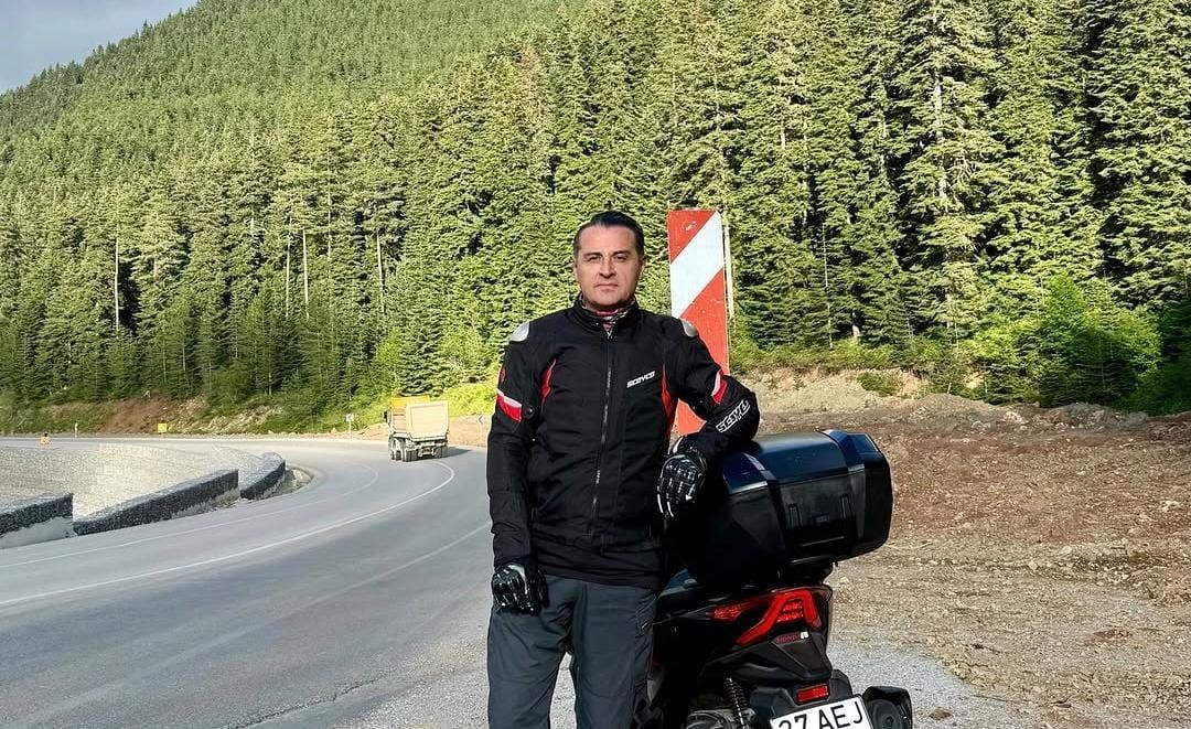 Vali Yardımcısı Özmen, İstiklal Yolu’nu motosikletle aştı