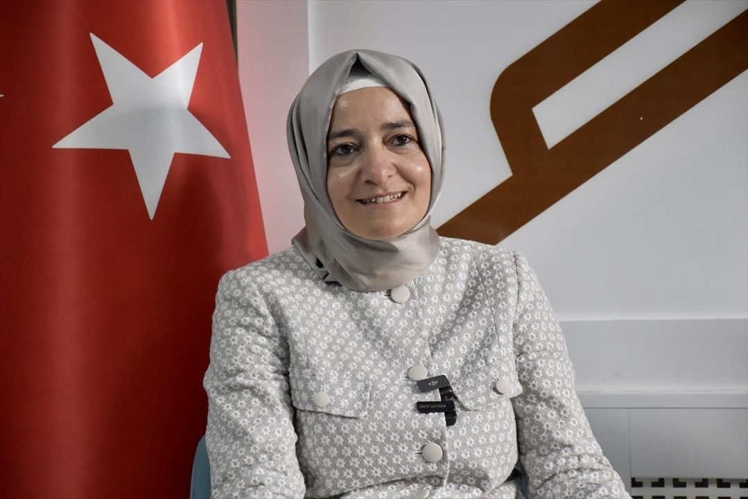 Fatma Betül Sayan Kaya AK Parti'den istifa etti!