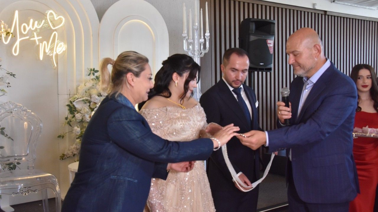 Siyaset bu nişanda buluştu: Yüzükleri Soylu ve Ekmekci taktı