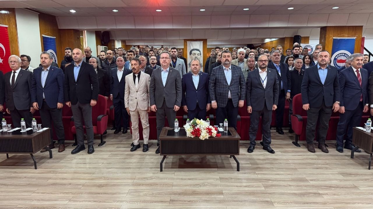 Eğitim-Bir-Sen'de başkan değişmedi!