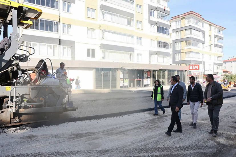 Kastamonu Belediyesi, asfaltta hız kesmiyor