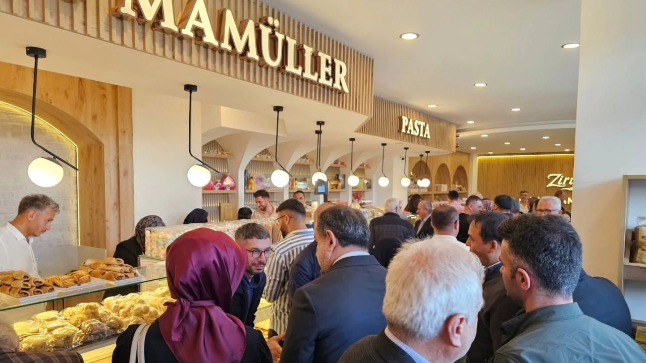 Görkemli açılışa protokolden yoğun katılım!