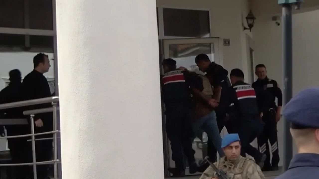 Tarlada tartıştığı 4 kişiyi öldüren zanlı ve babası adliyede!