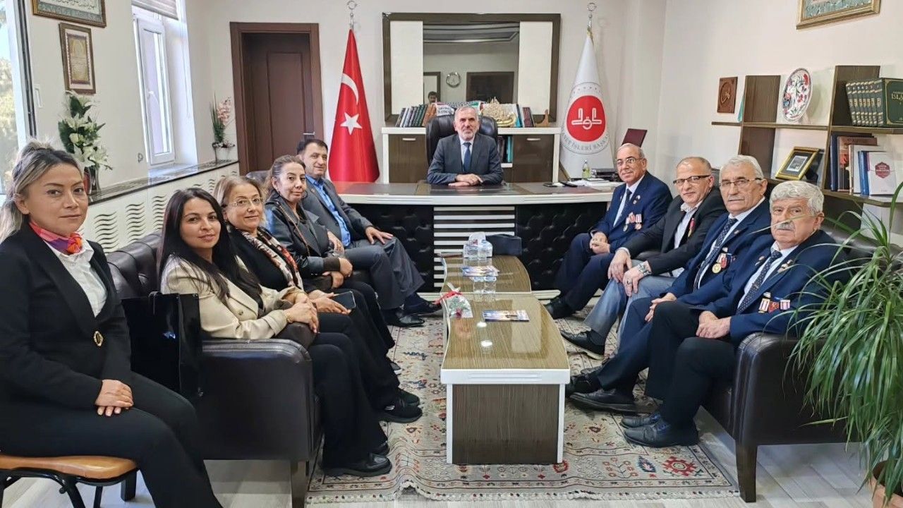 Şehit ve gazi derneklerinden Müftü Derin’e taziye ziyareti