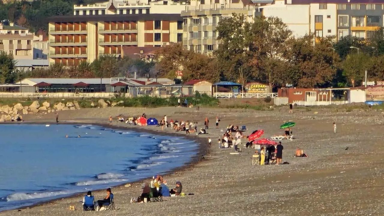 Cide’de yazdan kalma günün tadını çıkardılar