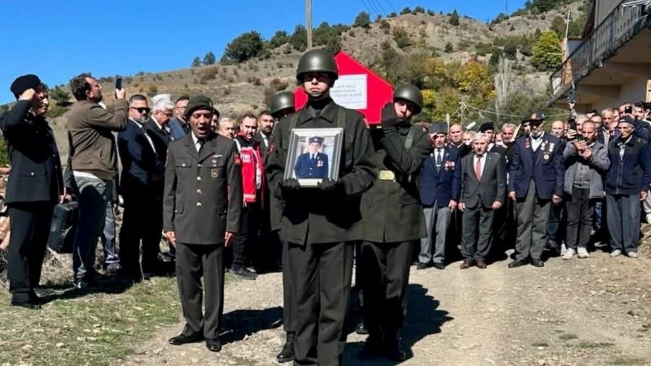Kıbrıs Gazisi son yolculuğuna uğurlandı