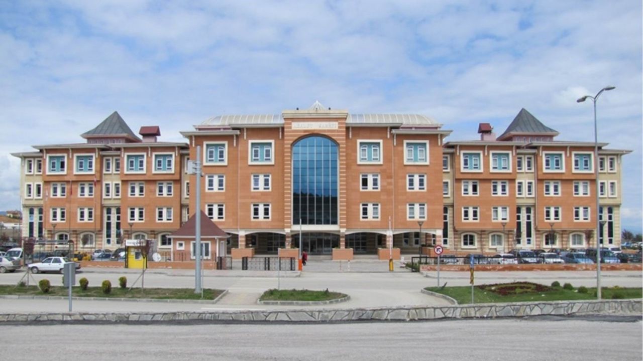 Ailesine kızıp ormanı yakan sanığın cezası belli oldu