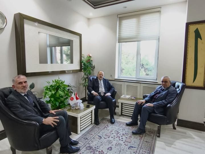 Vali Dallı’dan İl Müftüsü’ne taziye ziyareti!