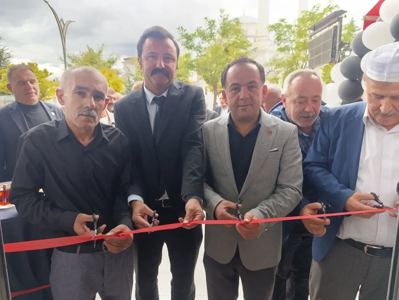 Açılışa yoğun ilgi!