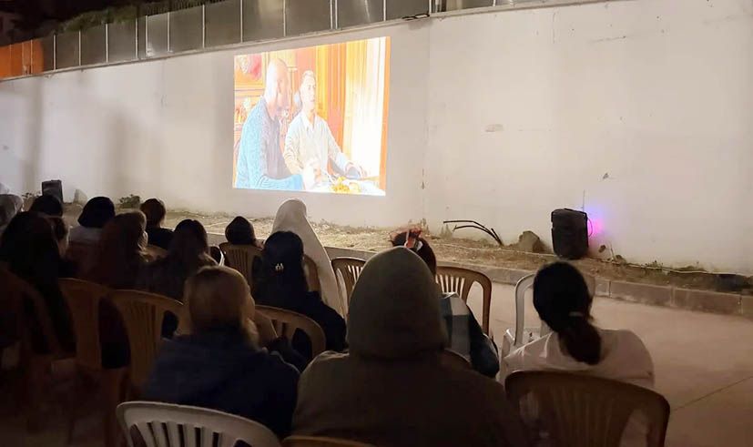 Tosya’da KYK öğrencilerine açık havada sinema etkinliği