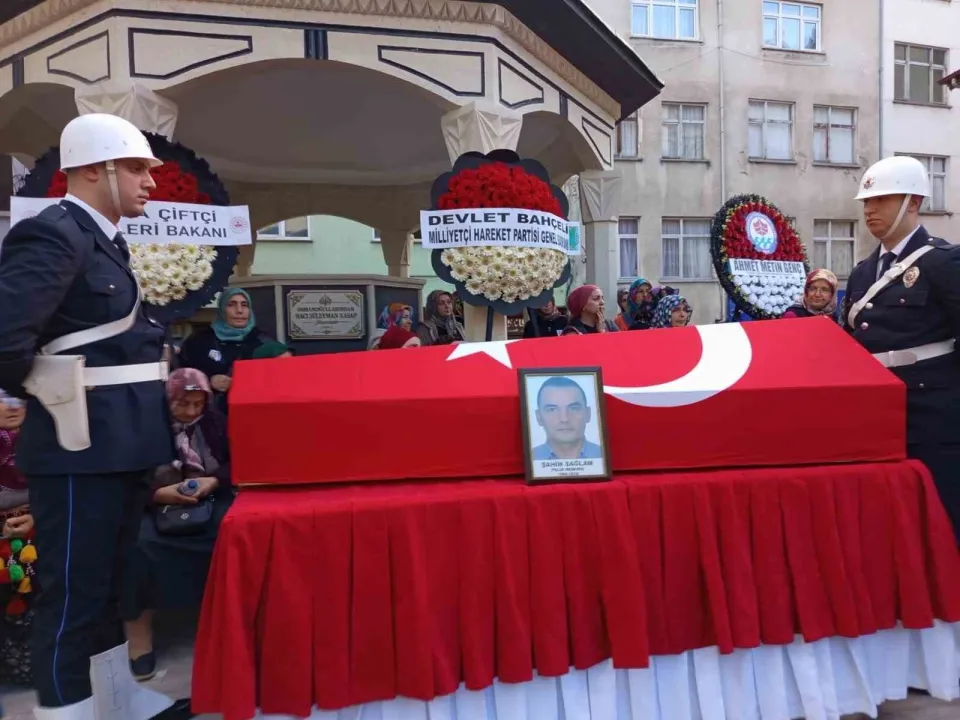 Kalp kriziyle hayatını kaybeden polise son görev